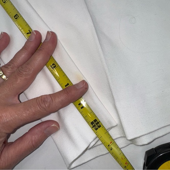 Ralph Lauren Women’s White Bermuda Shorts Size 8 - Picture 13 of 16